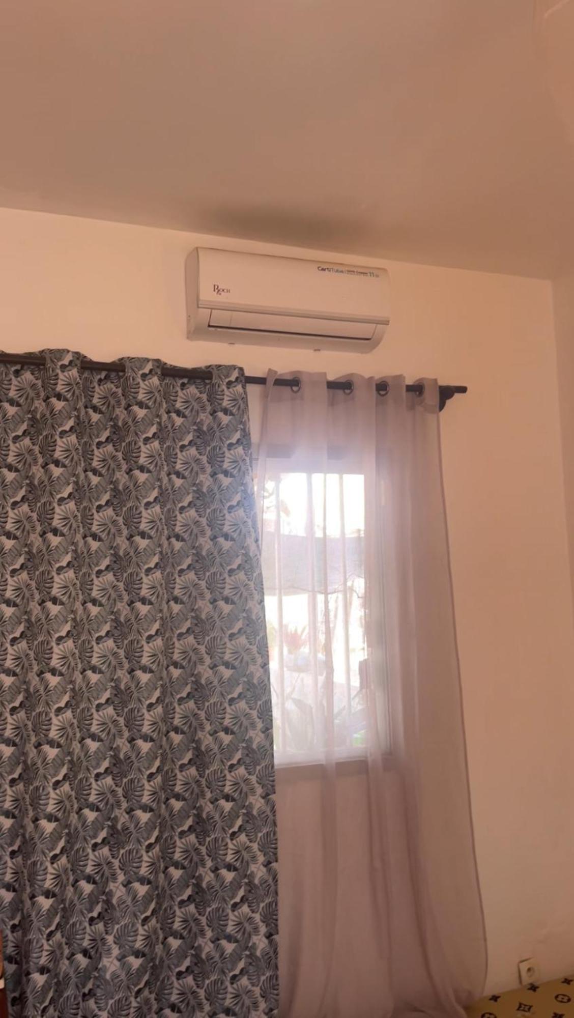 Dar Dyali Rooftop ⁿᵉᵃʳ ⁿᵍᵒʳ ᵇᵉᵃᶜʰ ᵃⁿᵈ ⁱˢˡᵃⁿᵈ Dakar Szoba fotó